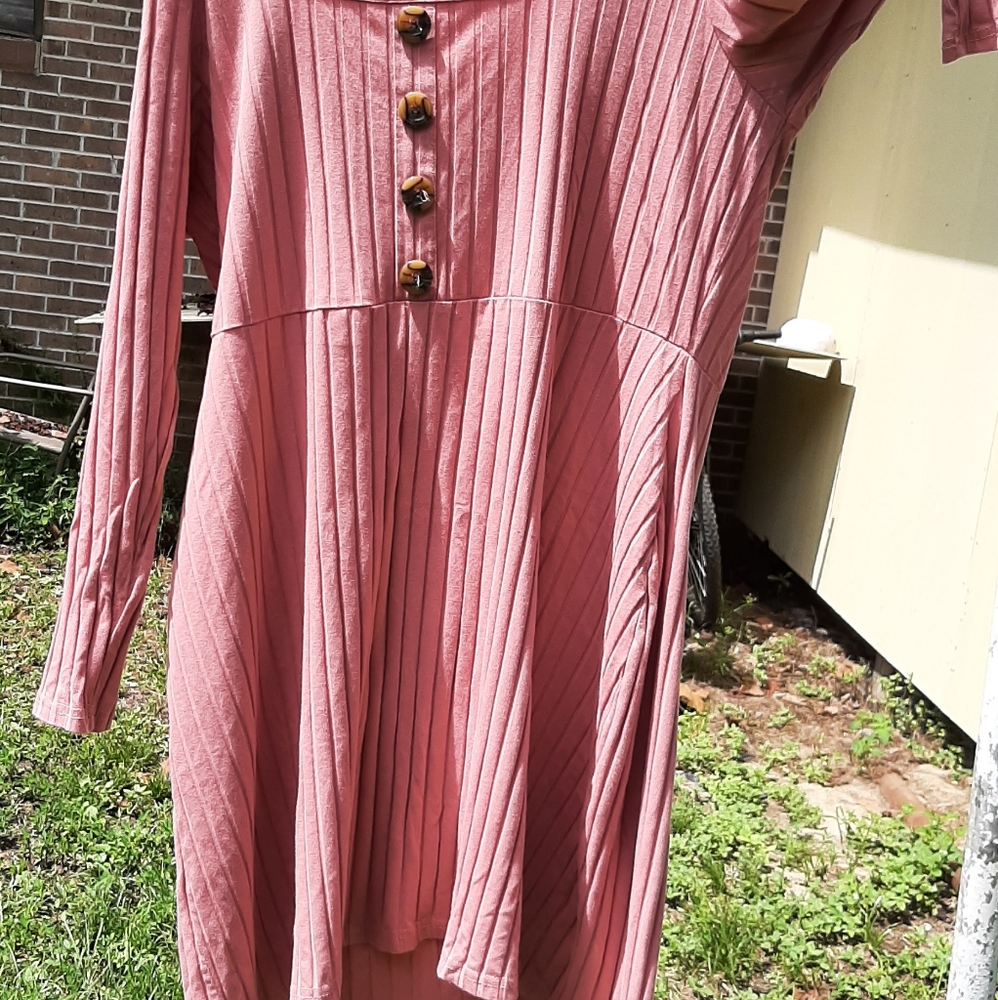 Button details, rubbed texture pink dress